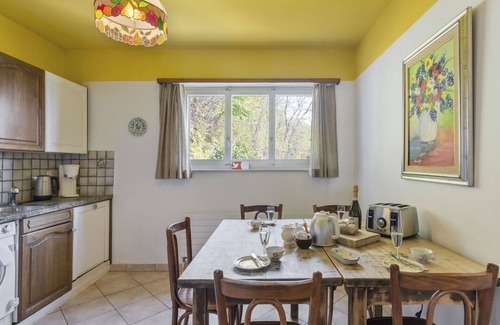 Riazzino Appartement | Bel appartement pour 8 personnes avec WIFI, patio, animaux admis, vue panoramique et parking