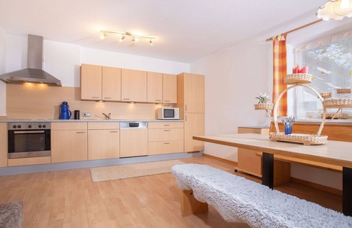 Hainzenberg Appartement | Bel appartement pour 4 personnes avec WIFI et TV