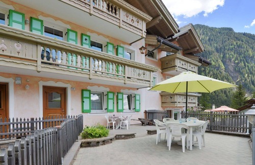Fontanazzo Appartement | Bel appartement pour 4 personnes avec WIFI, TV, balcon et parking