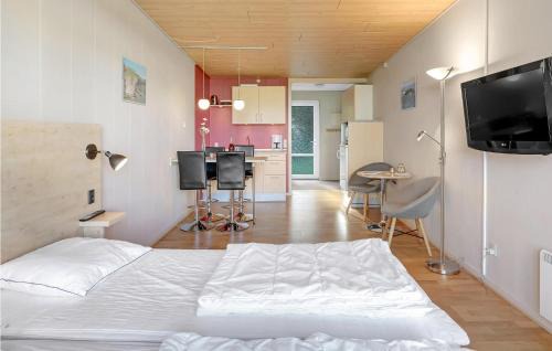 Sandvig Appartement | Nice Apartment In Allinge With Wifi