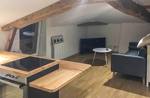 Giscos Appartement | Nice apartment in Giscos with WiFi