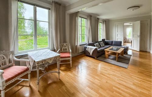 Mullsjo Appartement | Nice Apartment In Mullsjö With Sauna