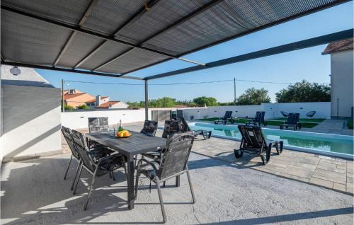 Skabrnja Appartement | Nice Apartment In Prkos With Wifi