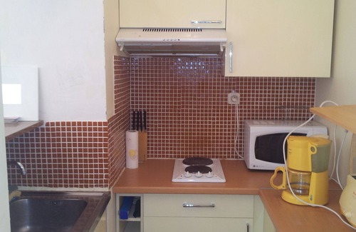 Le Lavandou Appartement | JOLI APPART DANS RÉSIDENCE ARBORÉE AU PIED DE LA PLAGE LE LAVANDOU 1 A 4 PERS