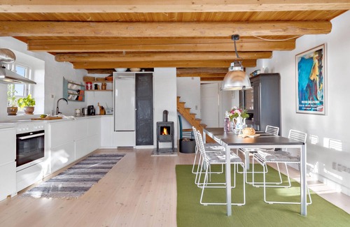 Ronde Appartement | Bel appartement à Rønde avec WiFi