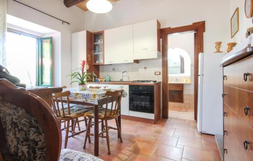 Serramezzana Appartement | Nice Apartment In Serramezzana With Wifi