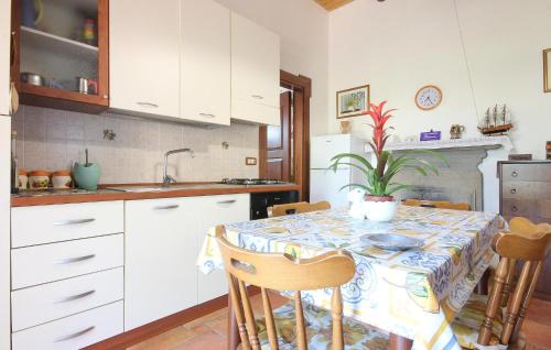 Serramezzana Appartement | Nice Apartment In Serramezzana With Wifi