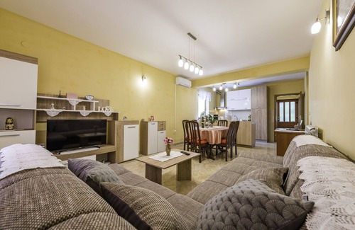 Tinjan Appartement | Bel appartement dans le centre de l'Istrie pour la famille ou le groupe
