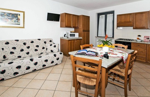 Bardolino Villa | Bel appartement dans une maison de vacances avec WIFI, piscine, climatisation et TV