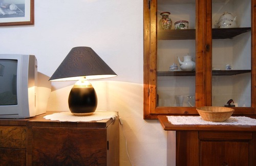 Poggiarello Villa | Appartement dans une maison de vacances avec piscine, WIFI, TV, patio, près de San Gimignano