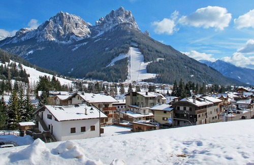 San Giovanni di Fassa Appartement | Bel appartement pour 6 personnes avec WIFI, TV, balcon, animaux admis et parking