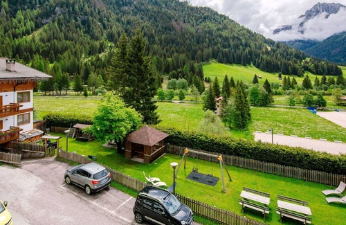 San Giovanni di Fassa Appartement | Bel appartement pour 6 personnes avec WIFI, TV, balcon, animaux admis et parking