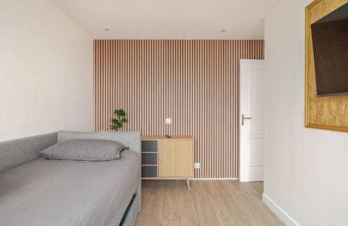 Asiatique Appartement | Nice Apartment with amazing view of Paris with private Parking