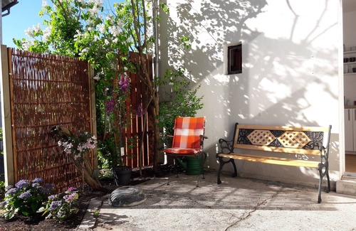 Celle Appartement | Bel appartement avec jardin, très proche du centre ville