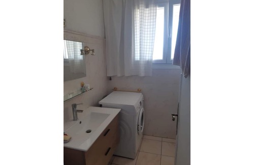 Le Piol Appartement | Nice, bel appartement calme avec un chat