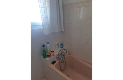 Le Piol Appartement | Nice, bel appartement calme avec un chat