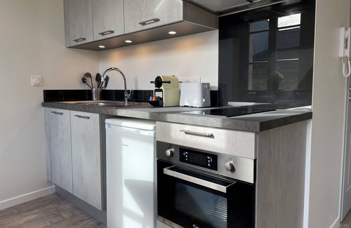 Saint-Michel - Nansouty - Saint-Genes Appartement | Bel appartement lumineux avec climatisation et pierre Bordelaise pour 2p