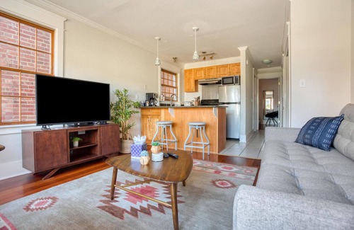 Capitol Hill Appartement | Nice Capitol Hill Studio, near Light Rail, Park & Museum, by Blueground