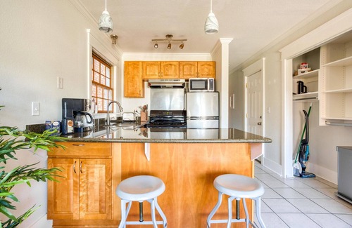 Capitol Hill Appartement | Nice Capitol Hill Studio, near Light Rail, Park & Museum, by Blueground