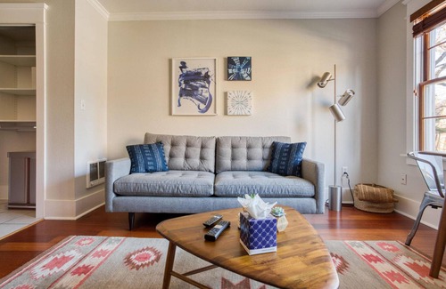 Capitol Hill Appartement | Nice Capitol Hill Studio, near Light Rail, Park & Museum, by Blueground