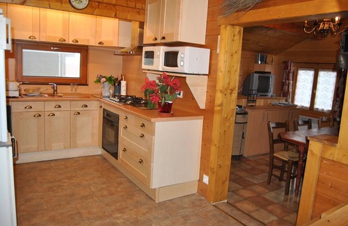 Cerniebaud Chalet De Ski | JOLI CHALET 8 à 14 pers jura .nombreuses activités sur place, confort assuré