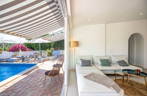 Telheiro Villa | Maison de campagne agréable avec de belles vues sur la mer.