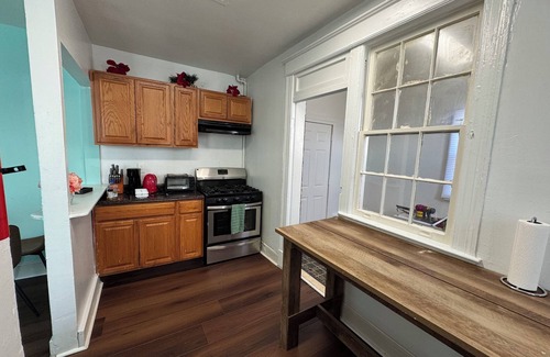 Anacostia Appartement | NICE Cozy APT 4-Bedroom 5-Beds Easy Parking