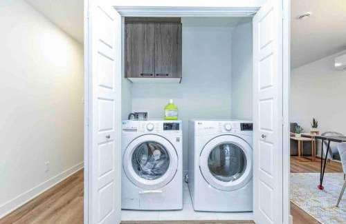 Longueuil Appartement | Nice Cozy & Unique Apartment with Free Parking