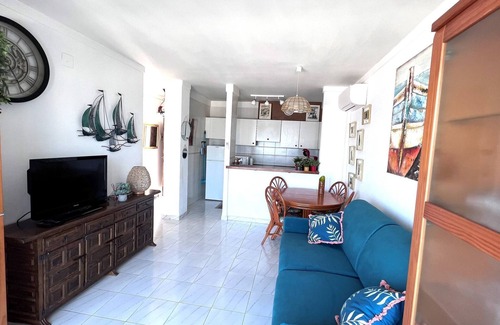 Almadraba-Canyelles Appartement | Bel appartement avec vue sur la mer et piscine AV-47