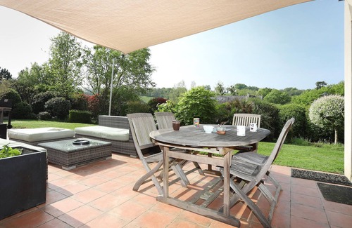 Montreuil-sous-Perouse Maison | Nice home in Montreuil-Sous-Pérouse