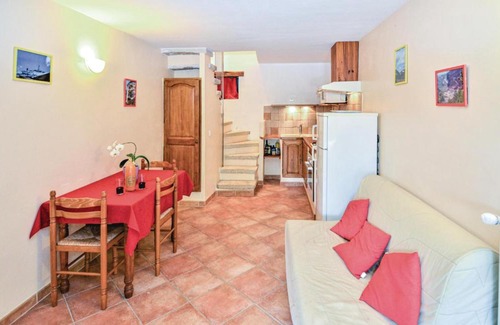 Saint-Leger-du-Ventoux Maison | Belle maison à Saint Léger du Ventoux avec 2 chambres et piscine extérieure
