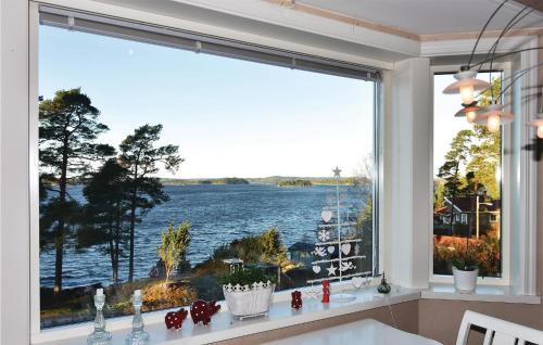 Alingsas Maison | Nice Home In Alingsås With Lake View