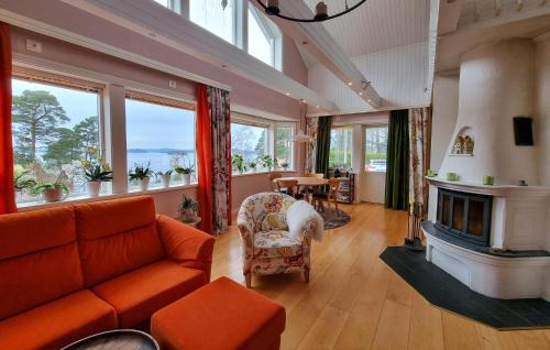 Alingsas Maison | Nice Home In Alingsås With Lake View