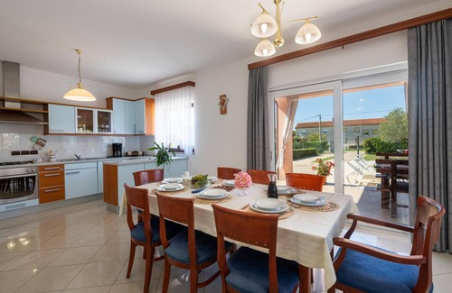 Grandici Maison | Belle maison à Barban avec WiFi