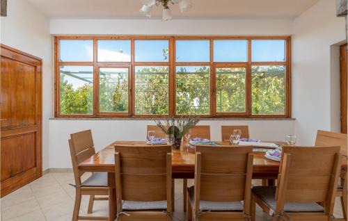 Orihi Maison | Nice Home In Barban With Kitchen