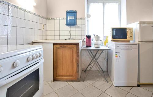 Creances Maison | Nice Home In Créances With Wifi