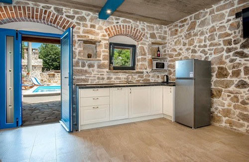 Drnis Maison | Belle maison à Drnis avec WiFi
