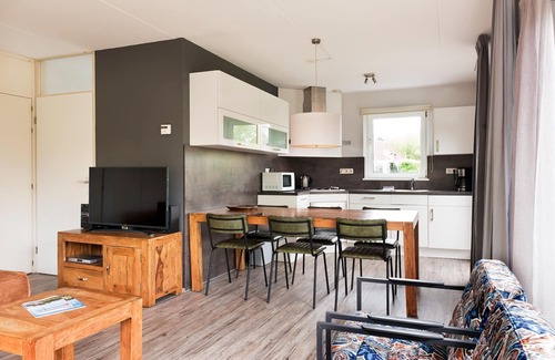 Eernewoude Maison | Maison soignée à Earnewâld avec spa et sauna