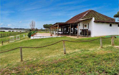 El Rocio Maison | Nice Home In El Rocio Almonte