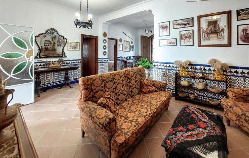 El Rocio Maison | Nice Home In El Rocio Almonte