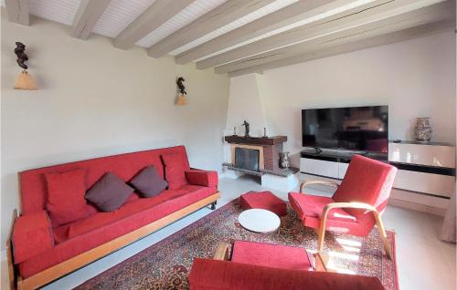 Etigny Maison | Nice Home In Étigny With Wifi