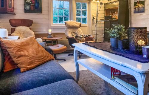 Verran Maison | Nice Home In Follafoss With Lake View