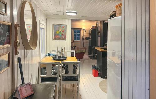 Verran Maison | Nice Home In Follafoss With Lake View