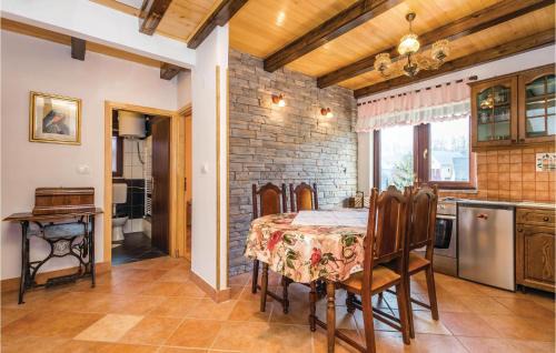 Fuzine Maison | Nice Home In Fuzine With Kitchen
