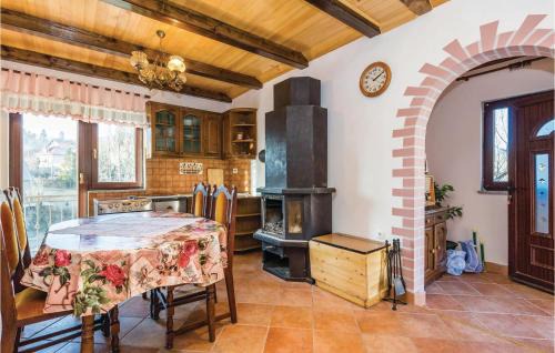 Fuzine Maison | Nice Home In Fuzine With Kitchen