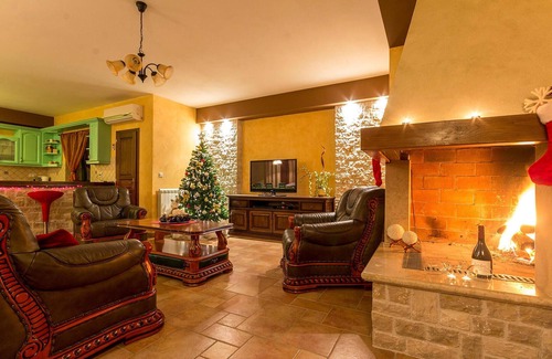 Gajana Maison | Superbe maison de 5 chambres à Golubovo