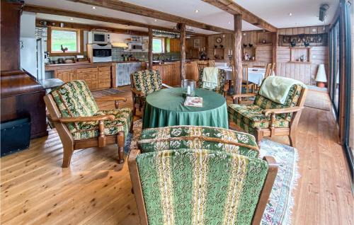 Veddige Maison | Nice Home In Grimmared With Wifi