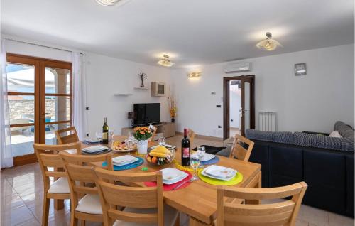 Gajana Maison | Nice Home In Hr-52215 Vodnjan