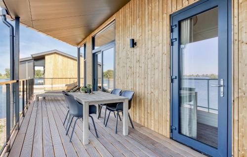 Kerkdriel Maison | Nice Home In Kerkdriel With Lake View