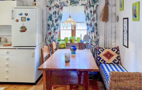Lonsboda Maison | Nice Home In Lönsboda With Wifi